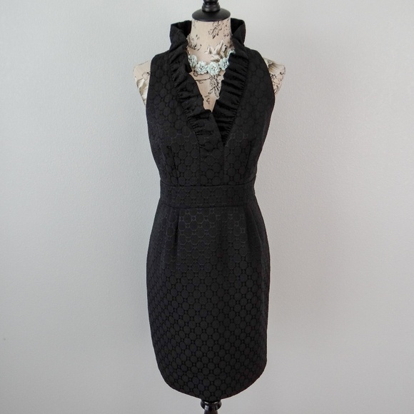 Taylor Dresses & Skirts - Taylor front ruffled dress